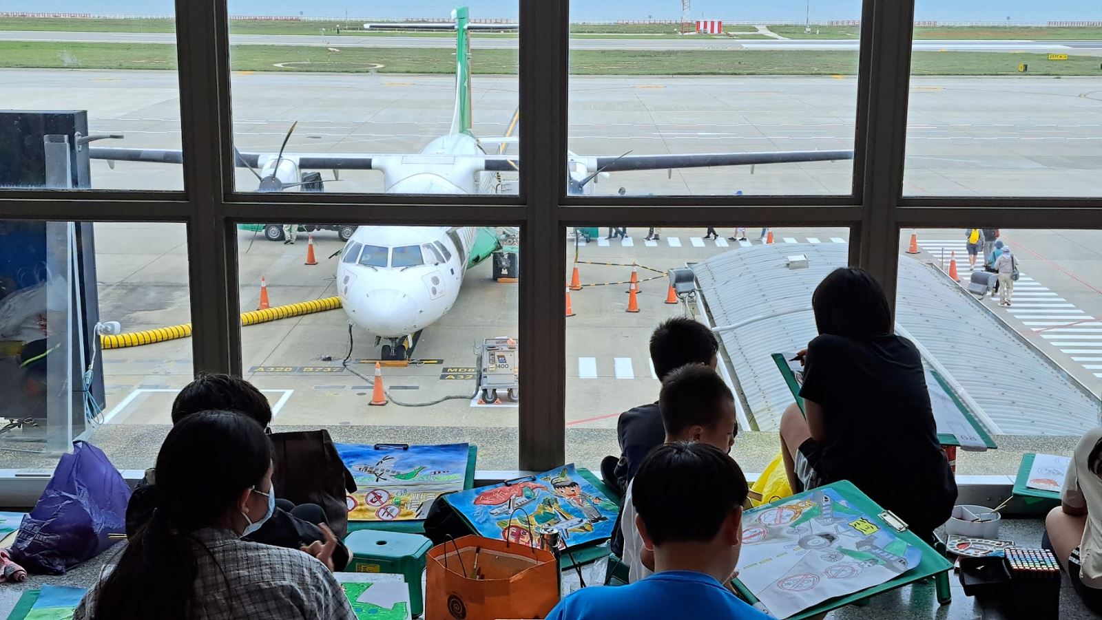 1120523飛安宣導寫生書法比賽花絮-12